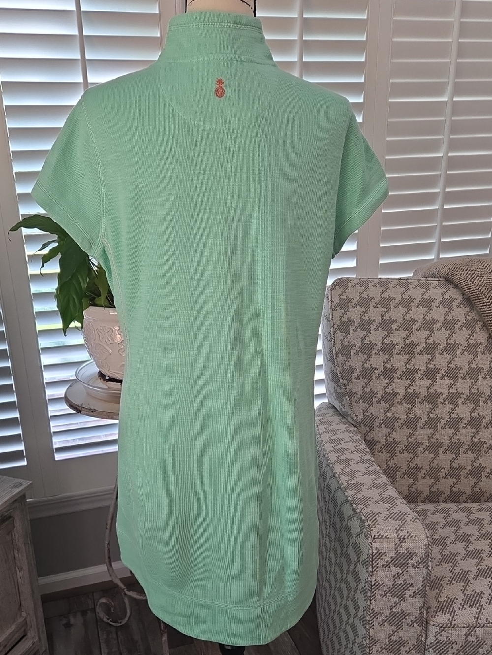 Tommy Bahama Mint Green Short Sleeve Zip-Front Tunic - Picture 5 of 10